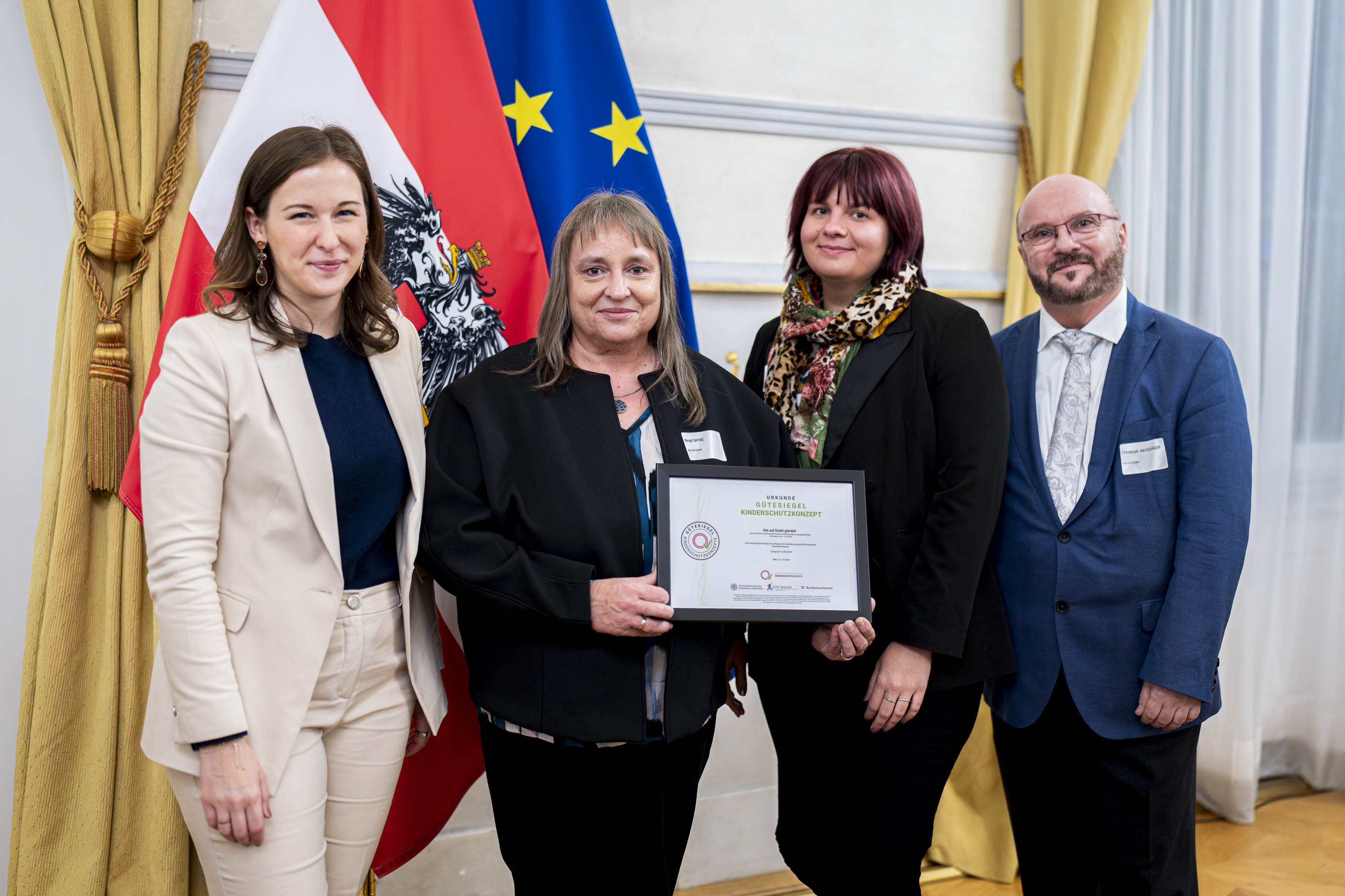 Bundesministerin Bauer & Rat auf Draht gGmbH ©BKA / Schrötter